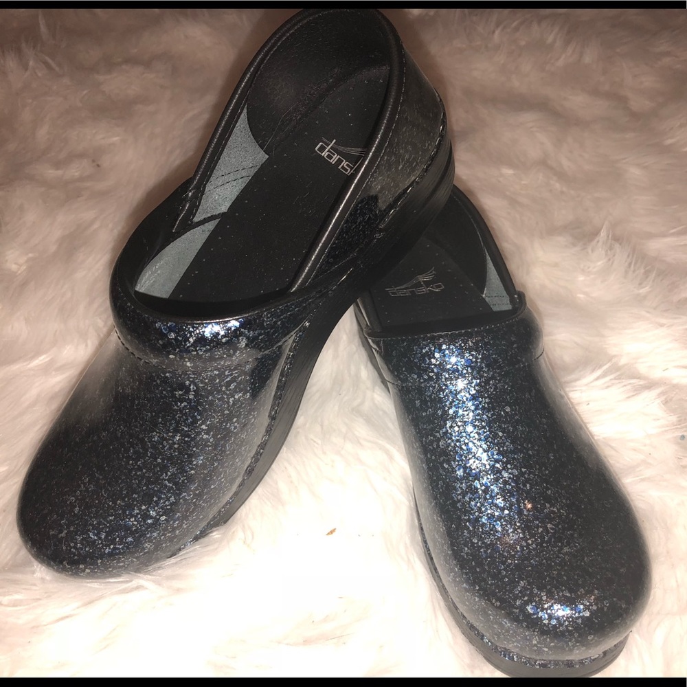 Nursing shoes